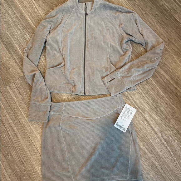 Scuba Ribbed Set - Picture 3 of 6